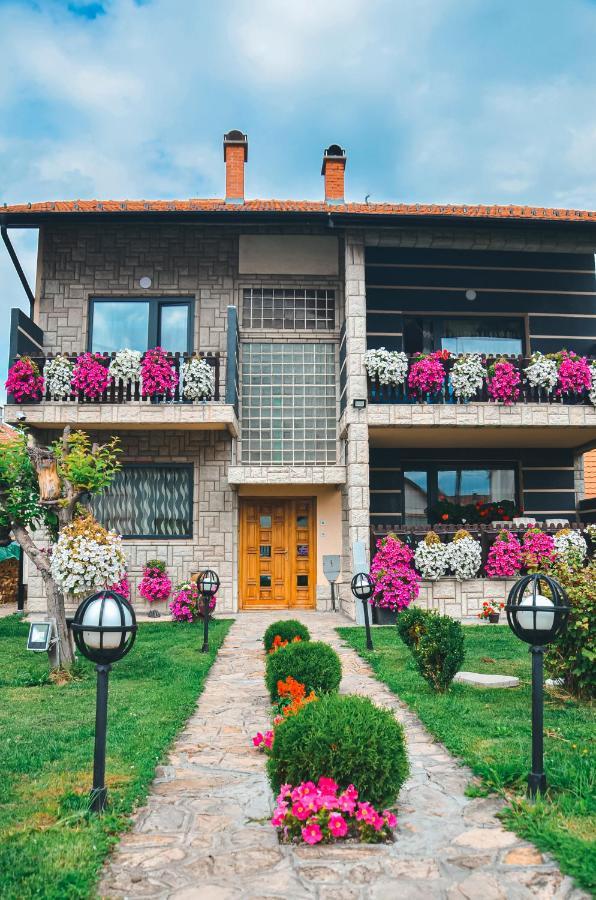 Vila Petunija Сйеница Екстериор снимка